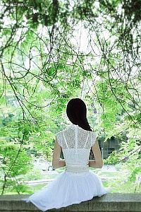 《从容品尝生命的滋味》(席慕容散文)
